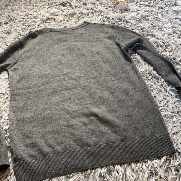 ANNETTE Gray and Black Lace Long Sleeve Sweater Size Large - Picture 9 of 12